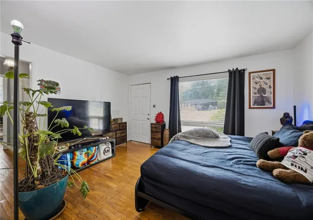 Photo 4 of Sale Pending at 3751 Amber Rd NW, Atlanta, GA 30331 | MLS# 7845561 | Listing updated on 2026-10-29