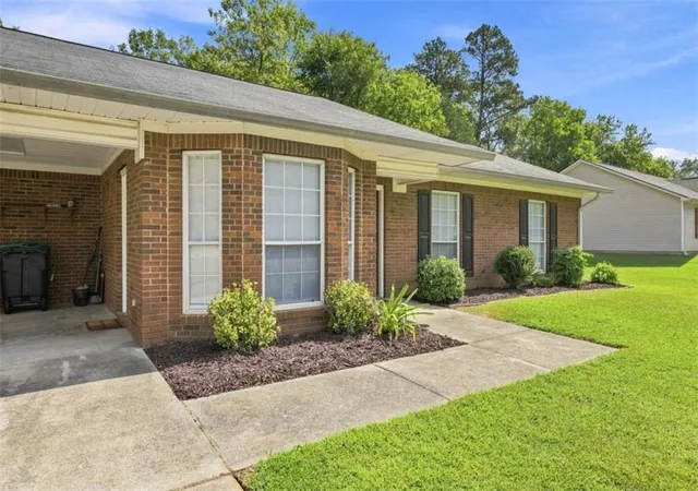 Photo 3 of Single family home for sale at 12 Glenda Dr SW, Rome, GA 30165 | MLS# 7834642 | Listing updated on 2026-09-13