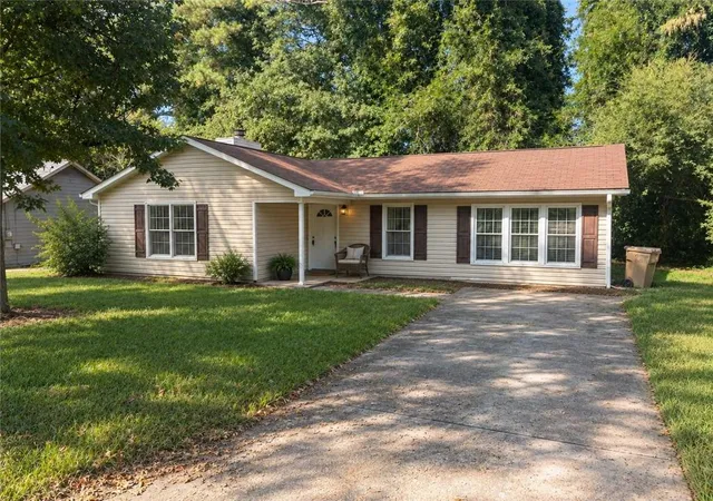 Photo 1 of Sale Pending at 6103 Chaseland Dr, Jonesboro, GA 30238 | MLS# 7833755 | Listing updated on 2026-09-28
