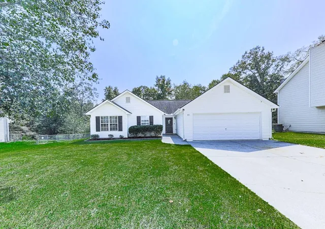 Photo 2 of Sale Pending at 15 Oak Grv Ln Nw, Adairsville, GA 30103 | MLS# 7841724 | Listing updated on 2026-10-08