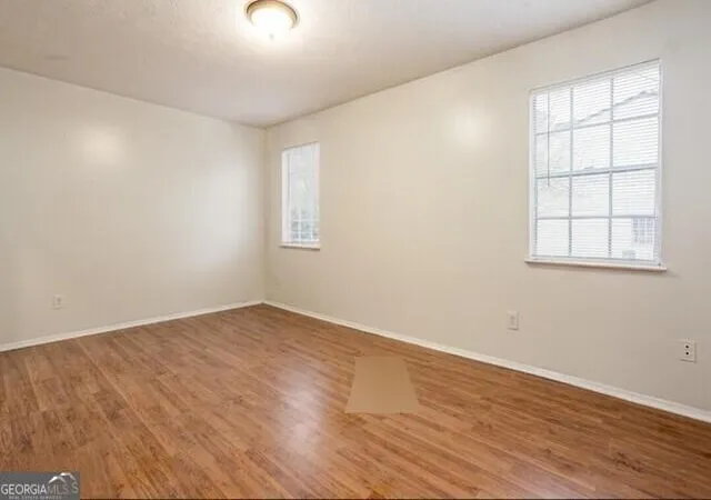 Listing Photo 4 - Condo for sale in building located at 602 Pine Tree Trl, Atlanta, GA 30349 - Unit #602