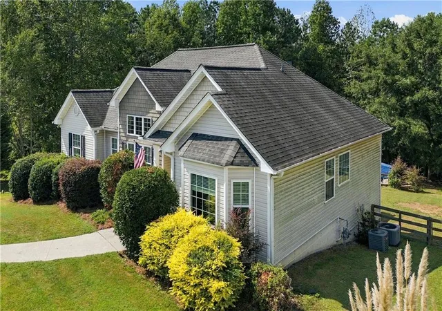 Photo 3 of Single family home for sale at 107 Nelson Ridge Dr, Ball Ground, GA 30107 | MLS# 7844663 | Listing updated on 2026-09-30