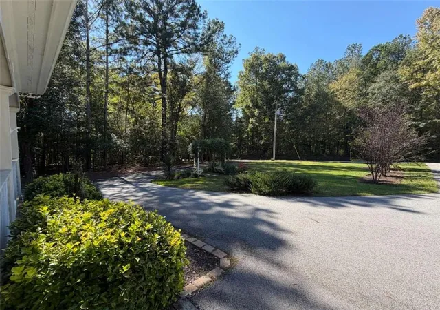 Photo 2 of Single family home for sale at 564 Eskew Rd, Mcdonough, GA 30252 | MLS# 7856896 | Listing updated on 2026-10-21