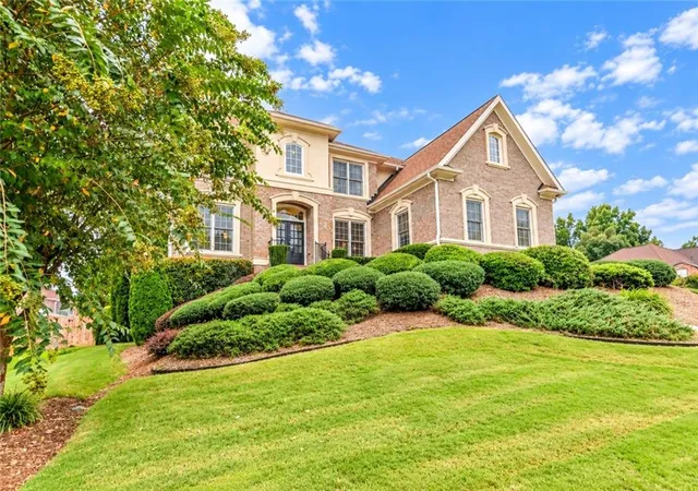 Photo 2 of Single family home for sale at 2690 Ivy Brk Ln, Buford, GA 30519 | MLS# 7837911 | Listing updated on 2026-09-16