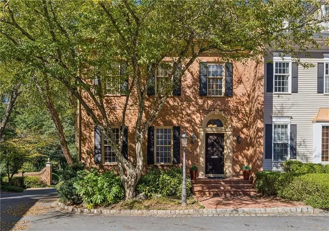 Photo 2 of Townhouse for sale at 3085 Slaton Dr NW #9, Atlanta, GA 30305 | MLS# 7858346 | Listing updated on 2026-10-27