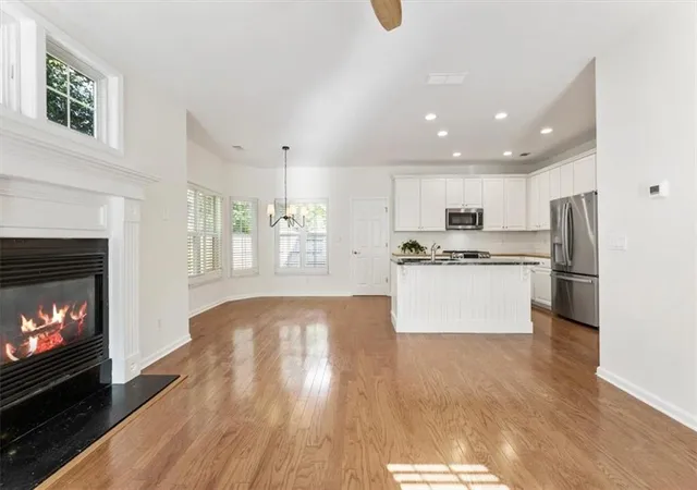Photo 3 of Sale Pending at 140 Ashbrook Ln, Roswell, GA 30075 | MLS# 7825414 | Listing updated on 2026-09-19