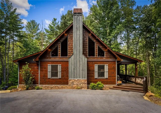 Photo 3 of Single family home for sale at 60 Oasis Dr, Blue Ridge, GA 30513 | MLS# 7833320 | Listing updated on 2026-09-09