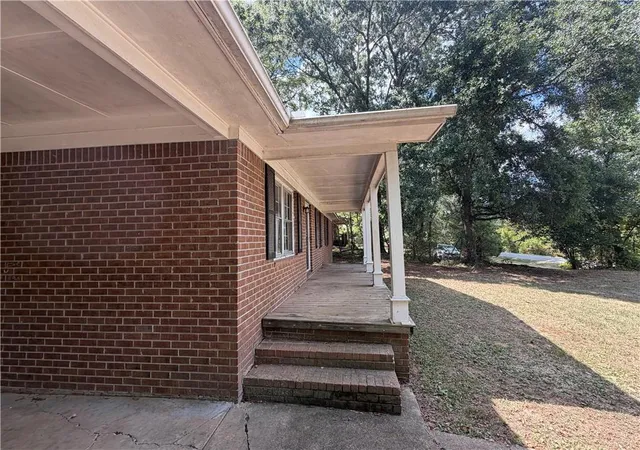 Photo 3 of Sale Pending at 23 Cashtown Rd, Aragon, GA 30104 | MLS# 7835307 | Listing updated on 2026-09-24
