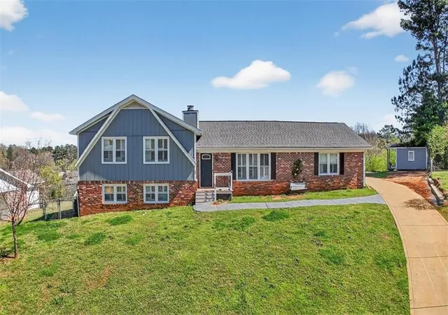 Photo 1 of Single family home for sale at 3 Berkshire Ln Ne, Rome, GA 30161 | MLS# 7832024 | Listing updated on 2026-09-04