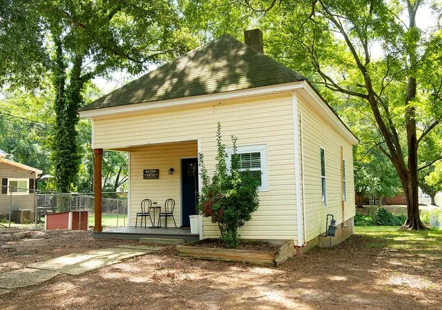 Photo 2 of Single family home for sale at 534 Lovvorn Rd, Carrollton, GA 30117 | MLS# 7833258 | Listing updated on 2026-09-08