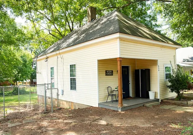 Photo 2 of Single family home for sale at 534 Lovvorn Rd, Carrollton, GA 30117 | MLS# 7833258 | Listing updated on 2026-09-08
