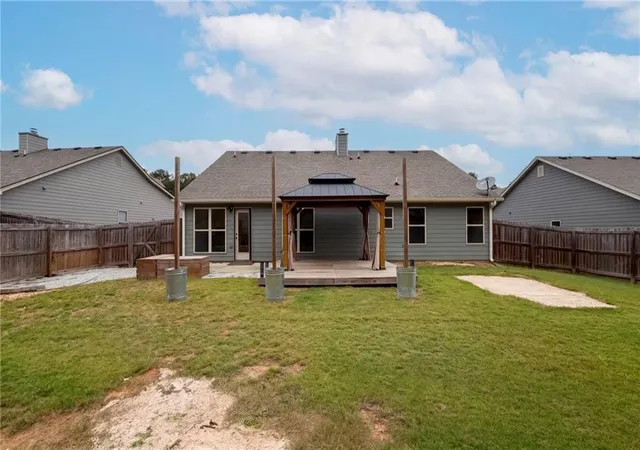Photo 4 of Single family home for sale at 81 Livingston Ct, Winder, GA 30680 | MLS# 7855730 | Listing updated on 2026-10-30