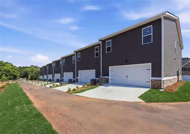 Photo 29 of Townhouse for sale at 3643 Pkwy James Dr, Snellville, GA 30039 | MLS# 7833369 | Listing updated on 2026-09-07