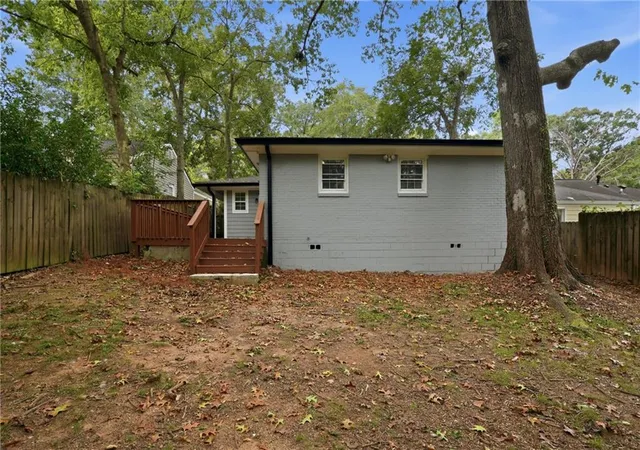 Photo 4 of Single family home for sale at 1410 Graymont Dr SW, Atlanta, GA 30310 | MLS# 7855886 | Listing updated on 2026-10-29