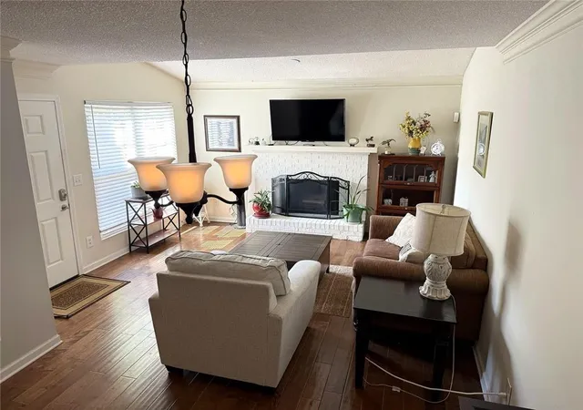 Photo 3 of Condo for sale at 554 Picketts Bnd Cir, Marietta, GA 30008 | MLS# 7815929 | Listing updated on 2026-09-12