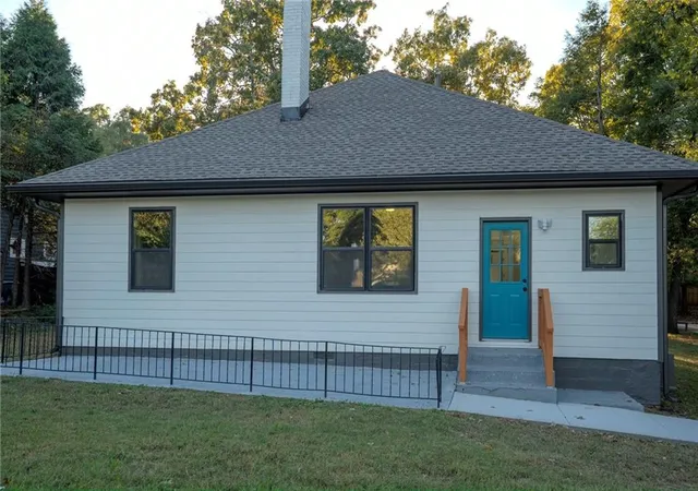 Photo 1 of Single family home for sale at 210 5th Avenue, Decatur, GA 30030 | MLS# 7853690 | Listing updated on 2026-10-28