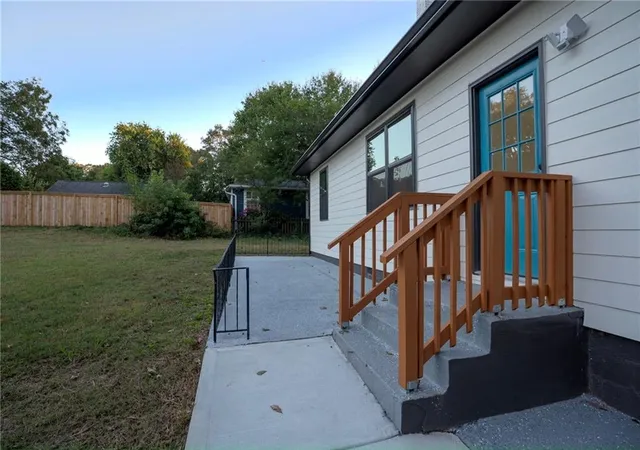 Photo 4 of Single family home for sale at 210 5th Avenue, Decatur, GA 30030 | MLS# 7853690 | Listing updated on 2026-10-28