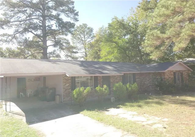 Photo 3 of Sale Pending at 2423 Lisbon Rd, Augusta, GA 30906 | MLS# 7856330 | Listing updated on 2026-10-29