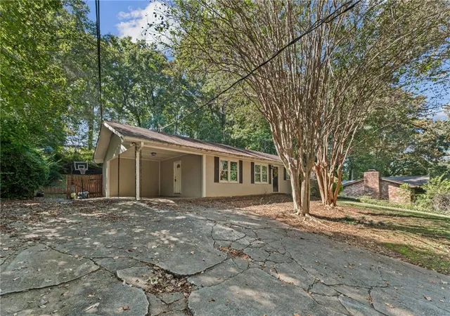 Photo 1 of Sale Pending at 1533 Wildwood Dr, Acworth, GA 30102 | MLS# 7855493 | Listing updated on 2026-10-26