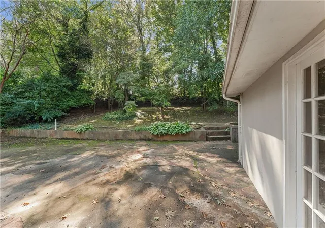 Photo 3 of Sale Pending at 1533 Wildwood Dr, Acworth, GA 30102 | MLS# 7855493 | Listing updated on 2026-10-26