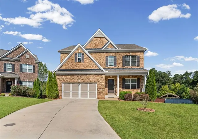 Photo 3 of Single family home for sale at 1755 Fox Hl Ln, Cumming, GA 30040 | MLS# 7841284 | Listing updated on 2026-10-05