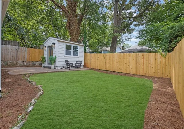 Photo 2 of Single family home for sale at 1004 Westmoor Dr NW, Atlanta, GA 30314 | MLS# 7852156 | Listing updated on 2026-10-10