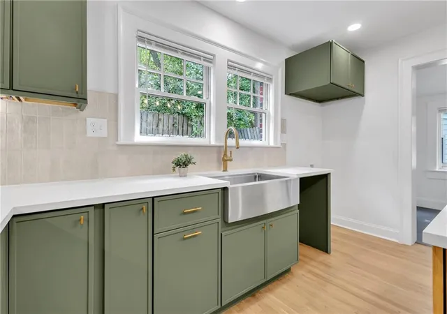 Photo 4 of Single family home for sale at 1004 Westmoor Dr NW, Atlanta, GA 30314 | MLS# 7852156 | Listing updated on 2026-10-10