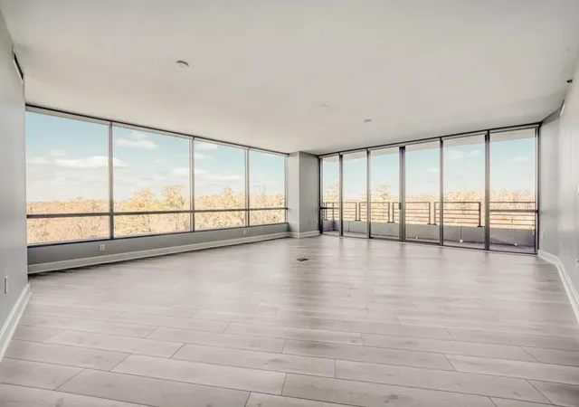 Photo 3 of Condo for sale at 700 Park Regency Pl #1207, Atlanta, GA 30326 | MLS# 7842219 | Listing updated on 2026-09-24