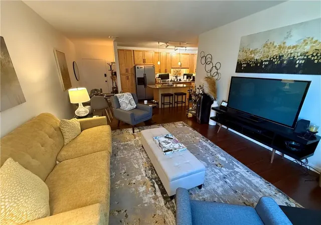 Photo 4 of Condo for sale at 1421 Peachtree St NE #311, Atlanta, GA 30309 | MLS# 7854519 | Listing updated on 2026-10-27