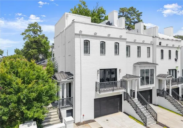 Photo 1 of Sale Pending at 3667 Peachtree Rd NE #1, Atlanta, GA 30319 | MLS# 7781753 | Listing updated on 2026-10-27