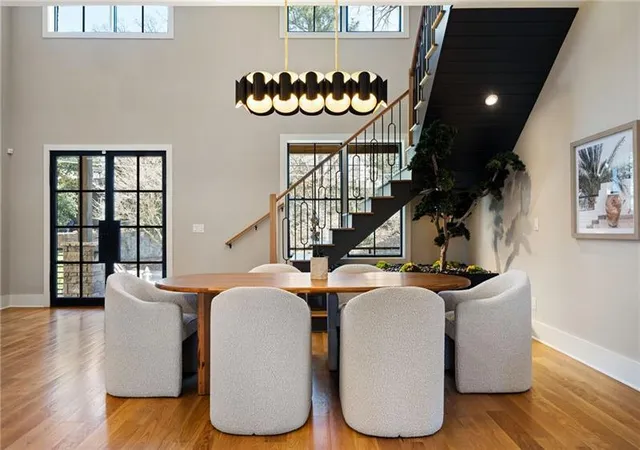 Photo 3 of Sale Pending at 1380 Wayne Ave, Atlanta, GA 30306 | MLS# 7785408 | Listing updated on 2026-09-21