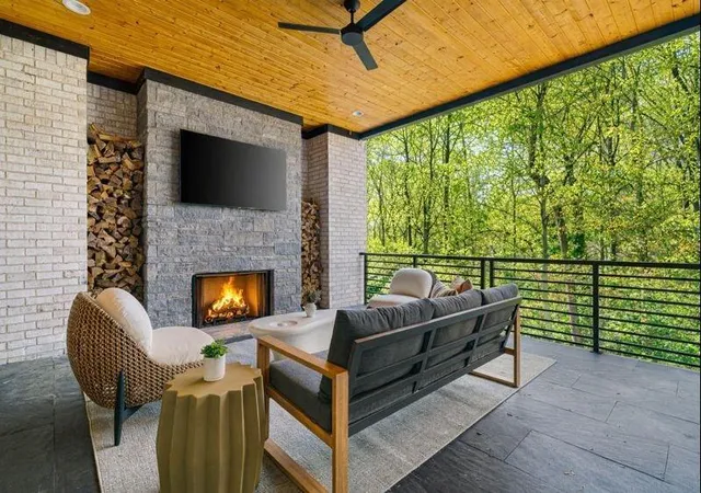 Photo 4 of Sale Pending at 1380 Wayne Ave, Atlanta, GA 30306 | MLS# 7785408 | Listing updated on 2026-09-21