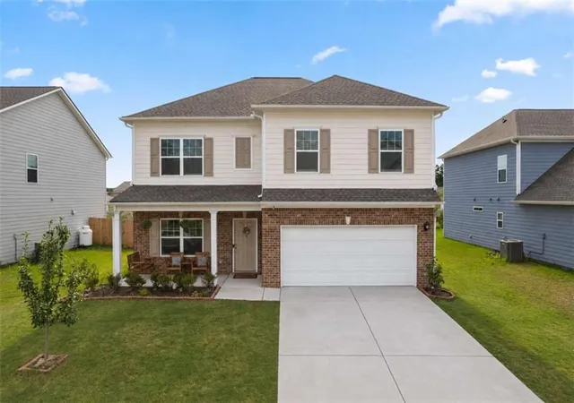 Photo 2 of Single family home for sale at 99 Royal Oak Dr Ne, Rome, GA 30165 | MLS# 7835290 | Listing updated on 2026-09-11