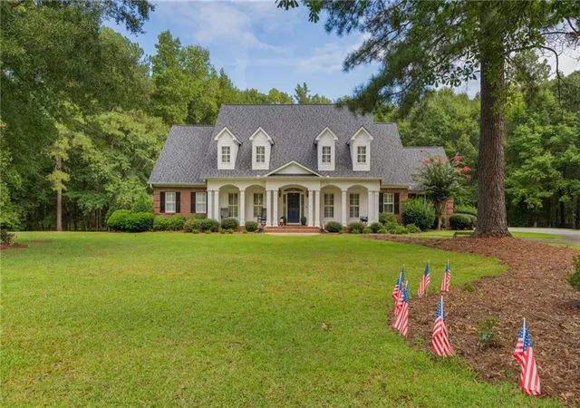 Photo 2 of Single family home for sale at 72 Cardiff Dr, Macon, GA 31220 | MLS# 7830682 | Listing updated on 2026-09-12