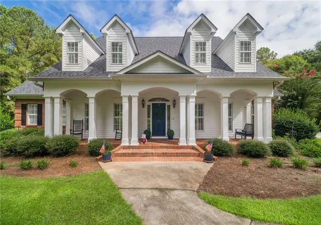 Photo 3 of Single family home for sale at 72 Cardiff Dr, Macon, GA 31220 | MLS# 7830682 | Listing updated on 2026-09-12