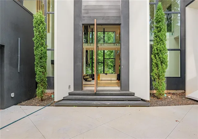 Photo 2 of Single family home for sale at 2147 Briarwillow Dr, Atlanta, GA 30345 | MLS# 7818715 | Listing updated on 2026-09-08