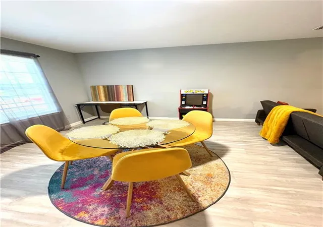 Photo 2 of Townhouse for sale at 1081 Estes Dr SW #403, Atlanta, GA 30310 | MLS# 7859082 | Listing updated on 2026-10-26