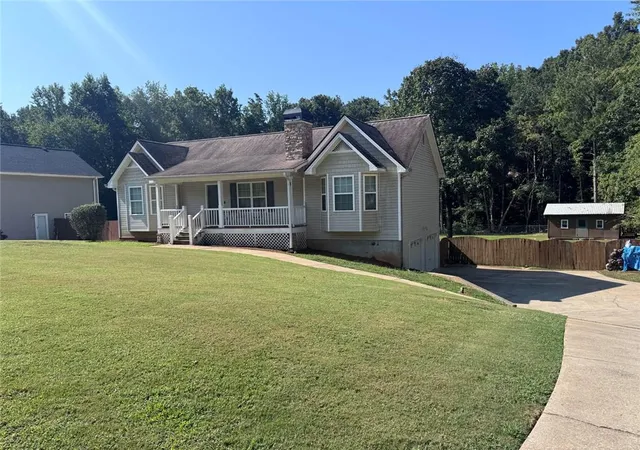 Photo 2 of Single family home for sale at 163 Meadow Spring Ct, Temple, GA 30179 | MLS# 7833601 | Listing updated on 2026-09-11