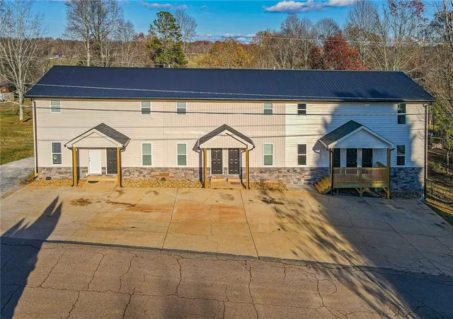 Photo 1 of Multi family home for sale at 450 Camp Creek Cir, Cornelia, GA 30531 | MLS# 7827414 | Listing updated on 2026-09-03