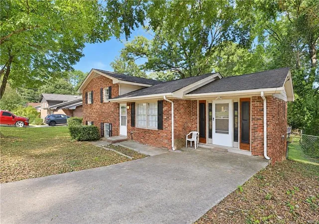 Photo 1 of Single family home for sale at 6370 Maddox Rd, Morrow, GA 30260 | MLS# 7854825 | Listing updated on 2026-10-17