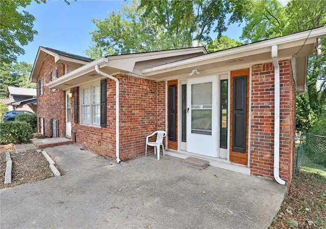 Photo 2 of Single family home for sale at 6370 Maddox Rd, Morrow, GA 30260 | MLS# 7854825 | Listing updated on 2026-10-17