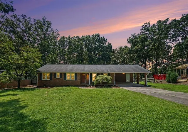 Photo 1 of Sale Pending at 2936 Pauls Way, Marietta, GA 30062 | MLS# 7819677 | Listing updated on 2026-10-09