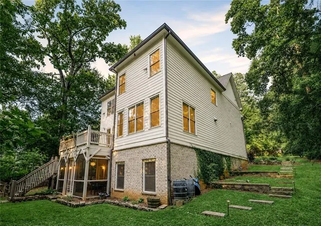 Photo 2 of Single family home for sale at 1026 Mcconnell Dr, Decatur, GA 30033 | MLS# 7840869 | Listing updated on 2026-09-20