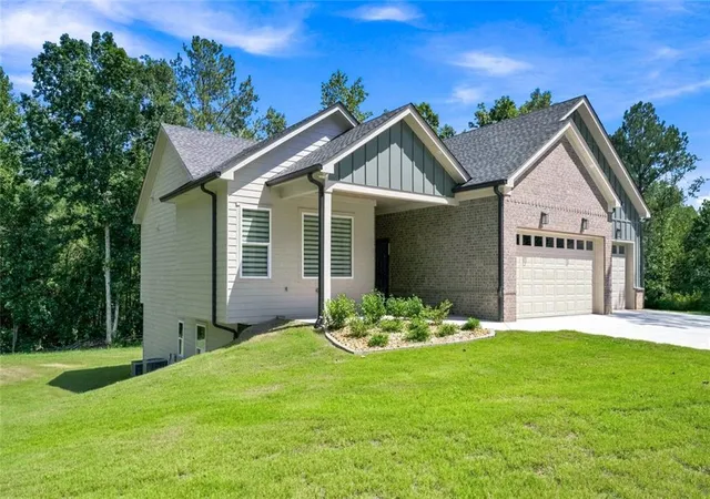 Photo 2 of Sale Pending at 2541 Aniki Bee Dr, Monroe, GA 30656 | MLS# 7837868 | Listing updated on 2026-09-22