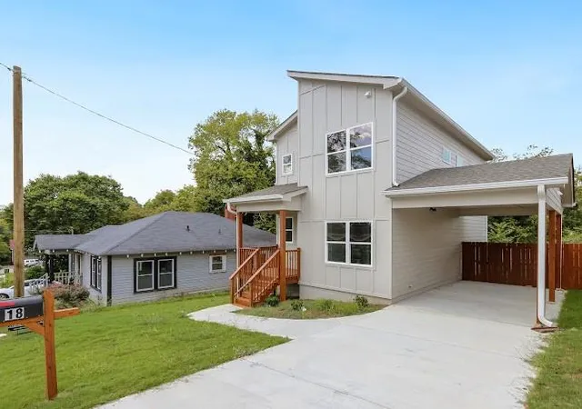Photo 3 of Single family home for sale at 18 Mcghee St, Rome, GA 30161 | MLS# 7818509 | Listing updated on 2026-09-13