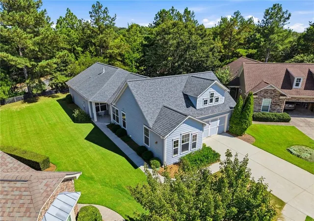 Photo 3 of Single family home for sale at 3192 Willow Crk Dr, Gainesville, GA 30504 | MLS# 7836009 | Listing updated on 2026-09-18