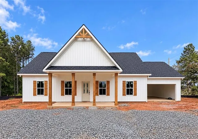 Photo 1 of Sale Pending at 207 Cole Lake Rd, Dallas, GA 30157 | MLS# 7840630 | Listing updated on 2026-09-30