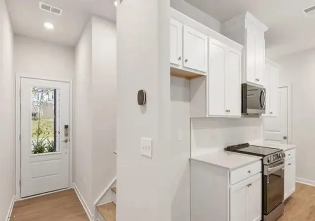Photo 4 of Townhouse for sale at 7251 Sherwood Sq Dr #111, Flowery Branch, GA 30542 | MLS# 7857877 | Listing updated on 2026-10-23