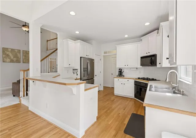 Photo 4 of Single family home for sale at 5486 Hedge Brooke Pointe Cvs NW, Acworth, GA 30101 | MLS# 7833236 | Listing updated on 2026-10-16
