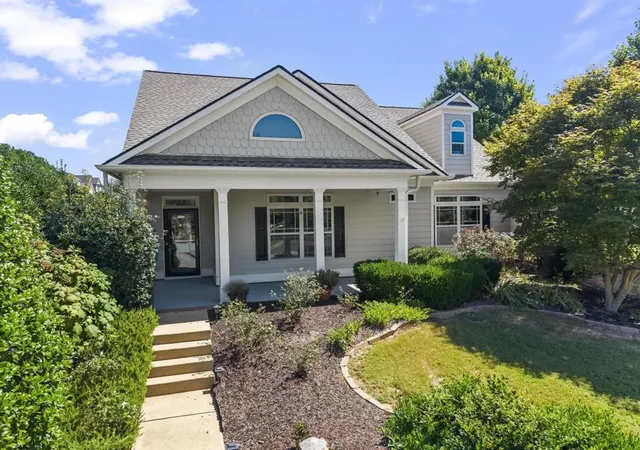 Photo 2 of Single family home for sale at 152 Stonebridge Xing, Newnan, GA 30265 | MLS# 7836541 | Listing updated on 2026-09-12